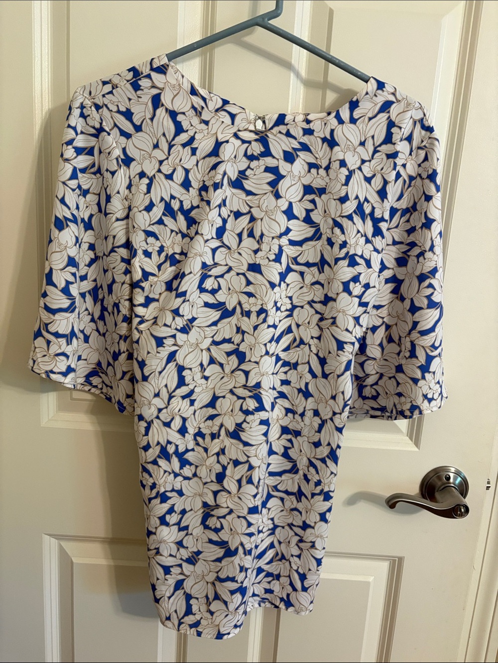 Ann Taylor White Floral Print Blouse on Blue